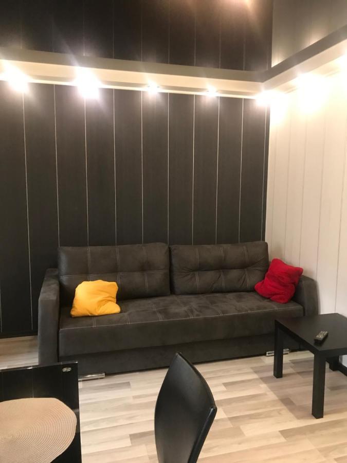 а.поля 10 Apartment